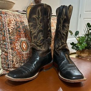 Justin Boots  square toe